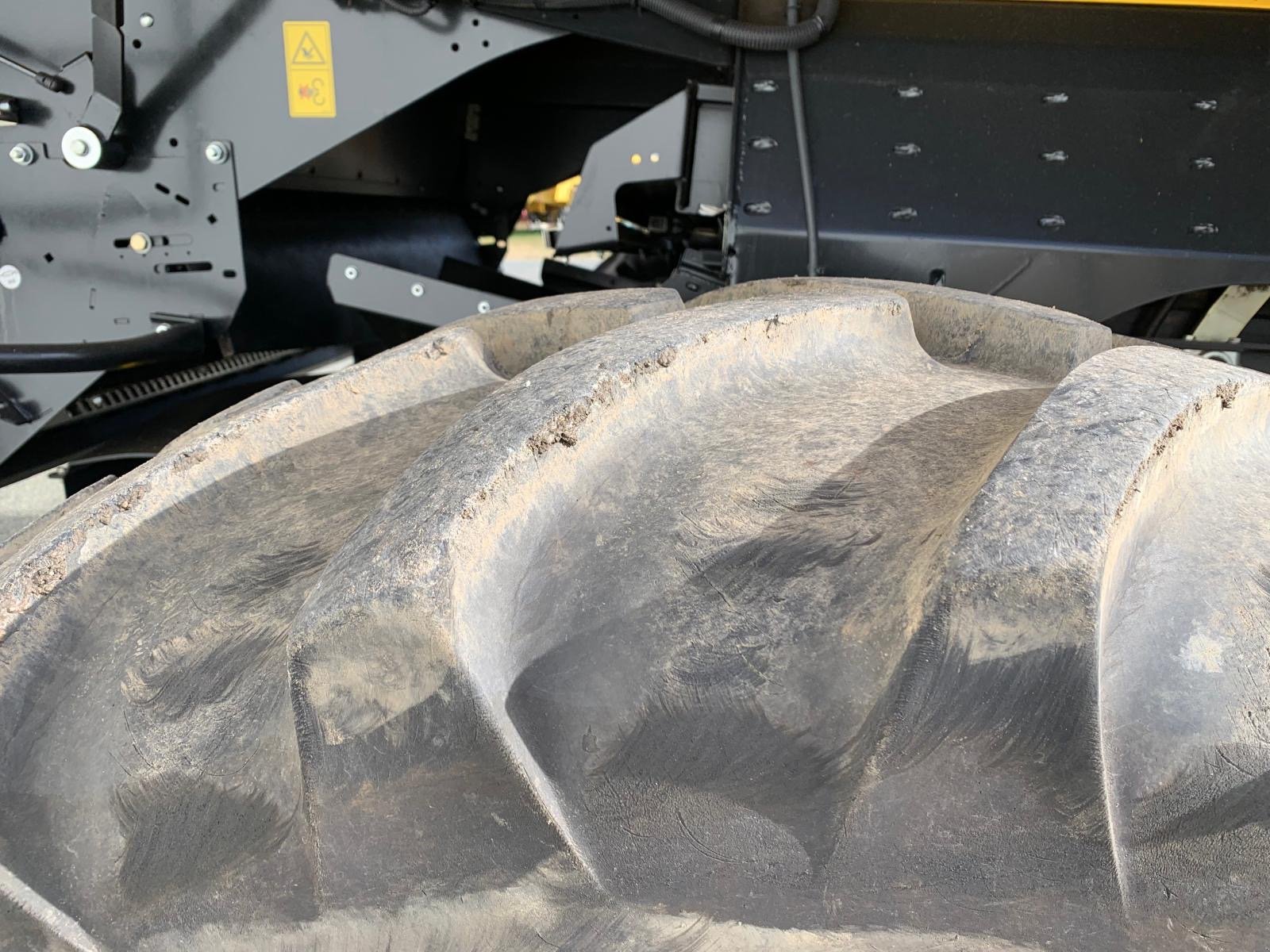 Mähdrescher of the type New Holland CR 8.90, Gebrauchtmaschine in CONDE SUR VIRE (Picture 2)