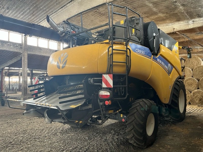 Mähdrescher tipa New Holland CR 8.90, Gebrauchtmaschine u Ebersbach (Slika 3)