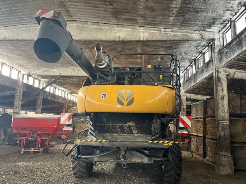 Mähdrescher tipa New Holland CR 8.90, Gebrauchtmaschine u Ebersbach (Slika 4)