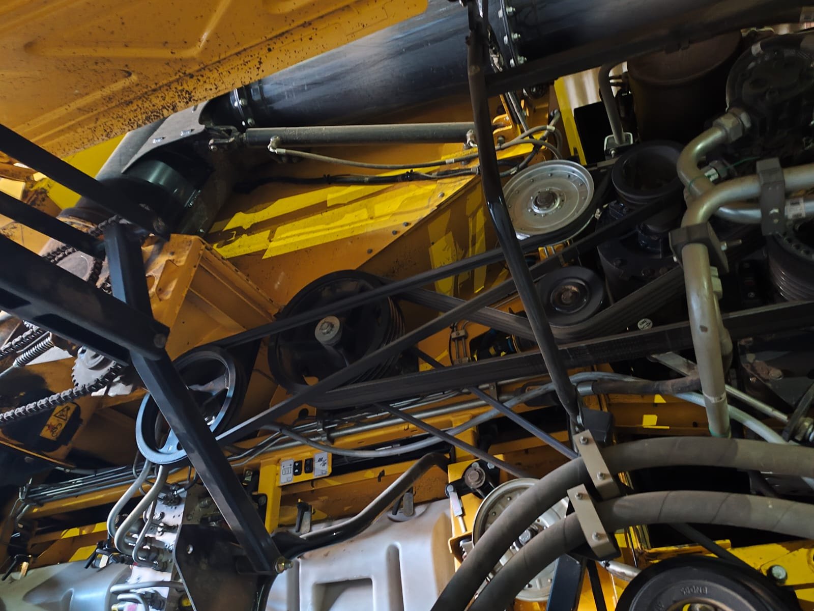 Mähdrescher des Typs New Holland CR 8.90, Gebrauchtmaschine in Taucha (Bild 12)