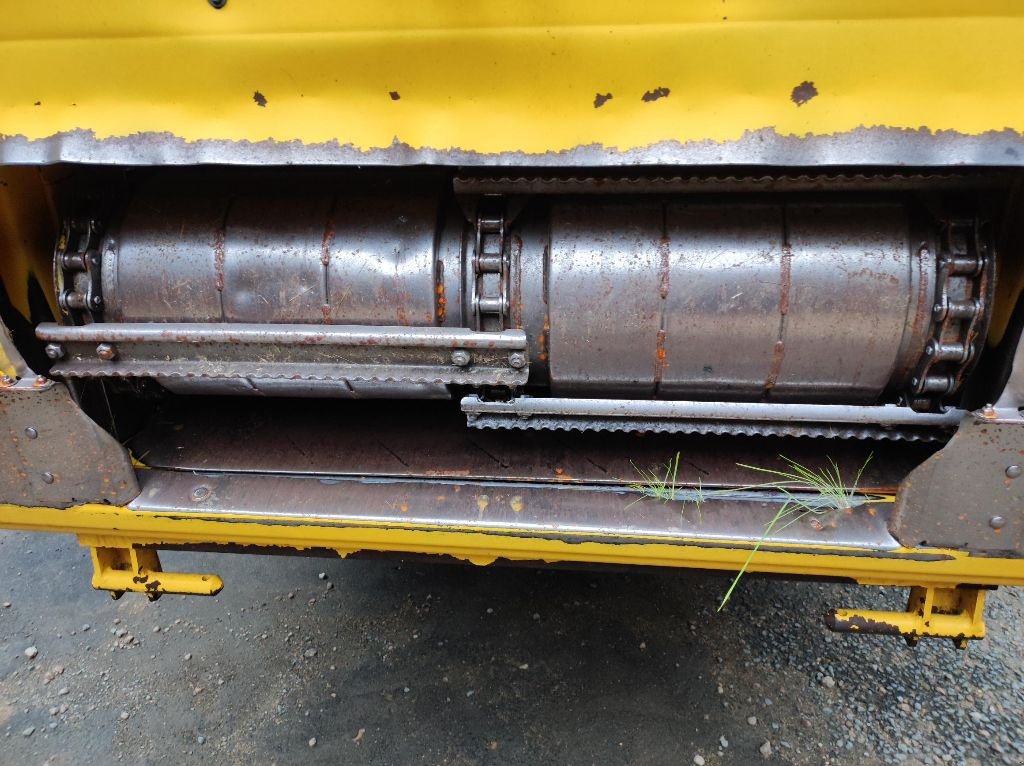 Mähdrescher des Typs New Holland CR 9070, Gebrauchtmaschine in FRESNAY LE COMTE (Bild 2)