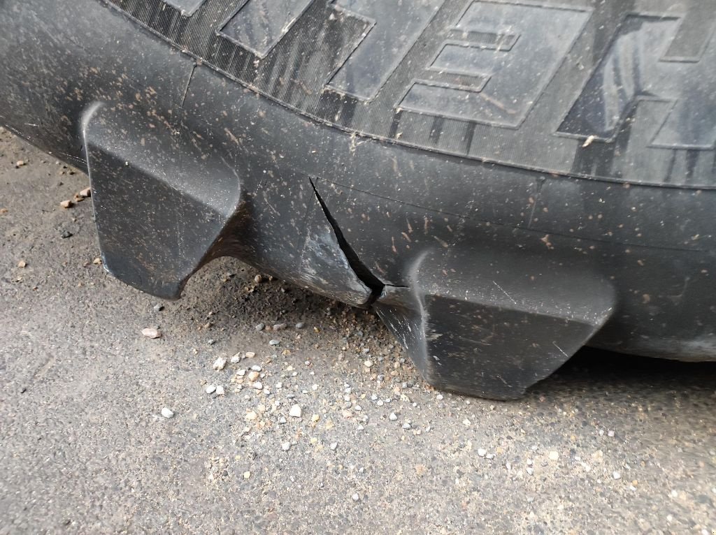 Mähdrescher des Typs New Holland CR 9070, Gebrauchtmaschine in FRESNAY LE COMTE (Bild 8)