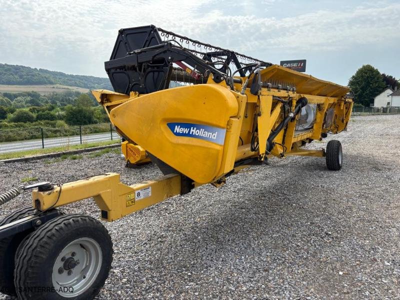 Mähdrescher des Typs New Holland CR 9070, Gebrauchtmaschine in ROYE (Bild 9)