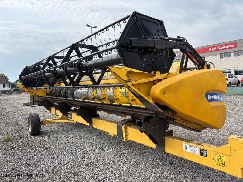 Mähdrescher des Typs New Holland CR 9070, Gebrauchtmaschine in ROYE (Bild 10)