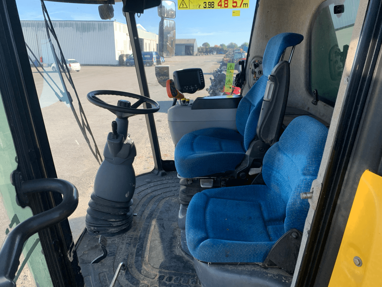 Mähdrescher tip New Holland CR 9070, Gebrauchtmaschine in TREMEUR (Poză 10)