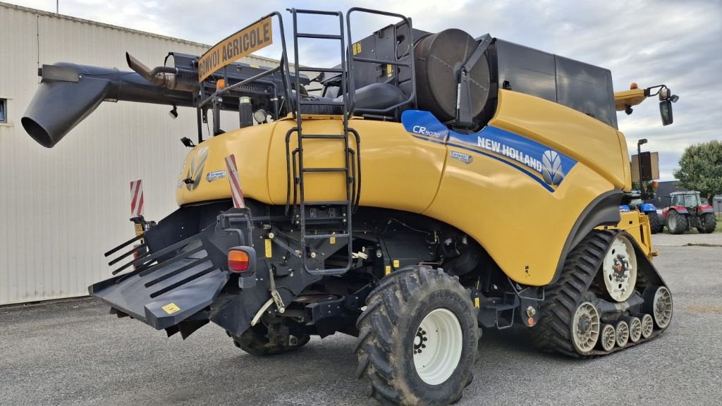 Mähdrescher del tipo New Holland CR 9070, Gebrauchtmaschine In CHEMAUDIN ET VAUX (Immagine 7)
