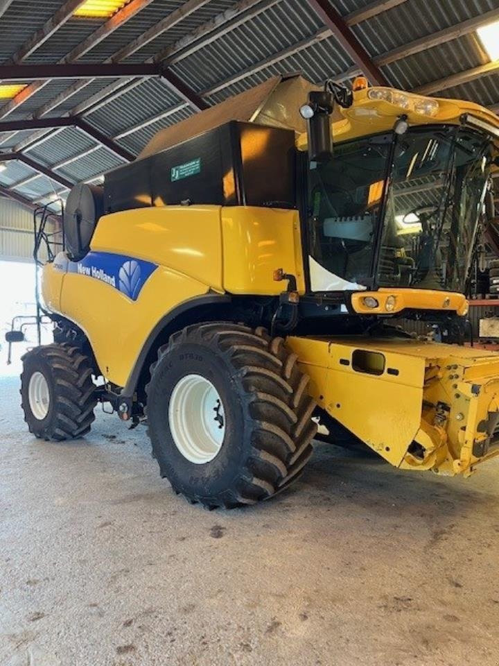 Mähdrescher типа New Holland CR 9080 SLH, Gebrauchtmaschine в Maribo (Фотография 3)
