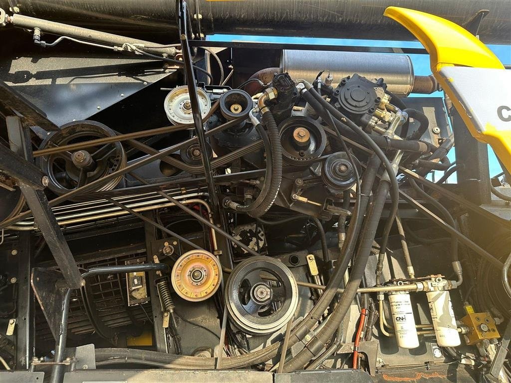 Mähdrescher of the type New Holland CR 9080 SLS Incl Varifeed 9,1 meter skærebord. SLS., Gebrauchtmaschine in Kolding (Picture 14)