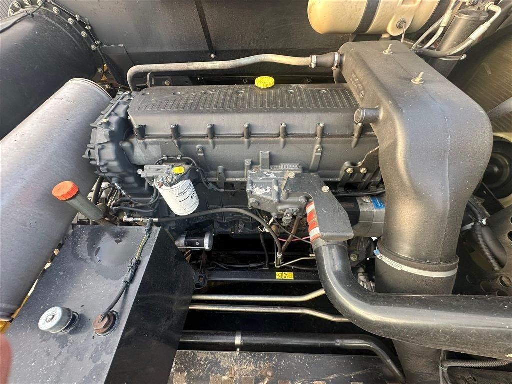 Mähdrescher of the type New Holland CR 9080 SLS Incl Varifeed 9,1 meter skærebord. SLS., Gebrauchtmaschine in Kolding (Picture 10)