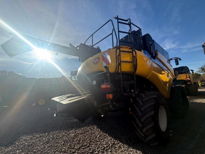 Mähdrescher typu New Holland CR 9080 SmartTrax T4i, Gebrauchtmaschine v Landsberg (Obrázek 4)