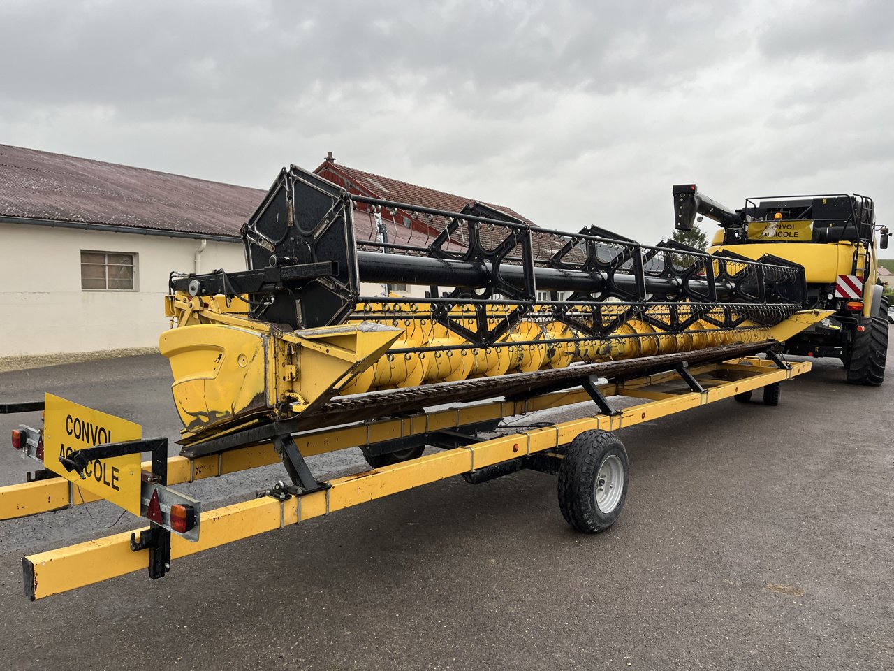 Mähdrescher tip New Holland CR 9080 STANDARD, Gebrauchtmaschine in VERT TOULON (Poză 4)