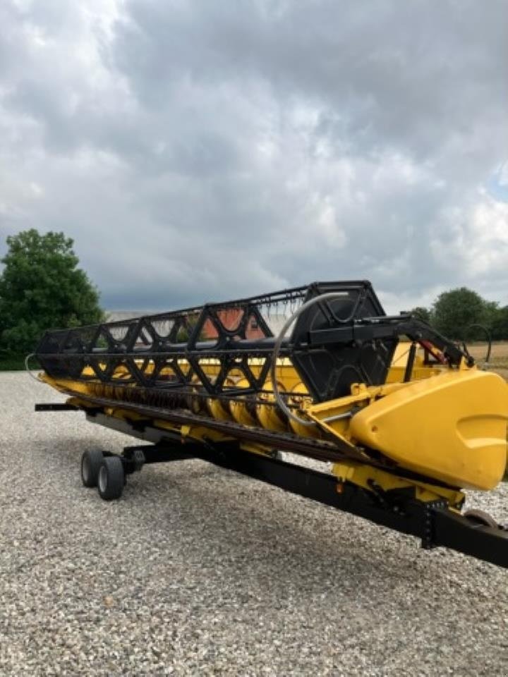 Mähdrescher des Typs New Holland CR 9080, Gebrauchtmaschine in Maribo (Bild 12)