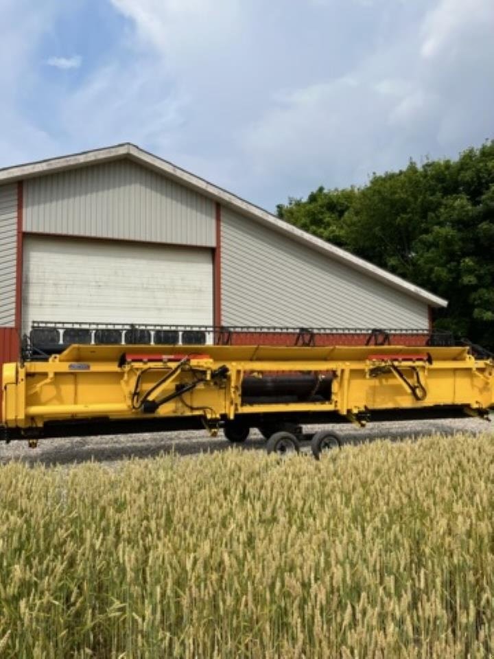 Mähdrescher des Typs New Holland CR 9080, Gebrauchtmaschine in Maribo (Bild 4)