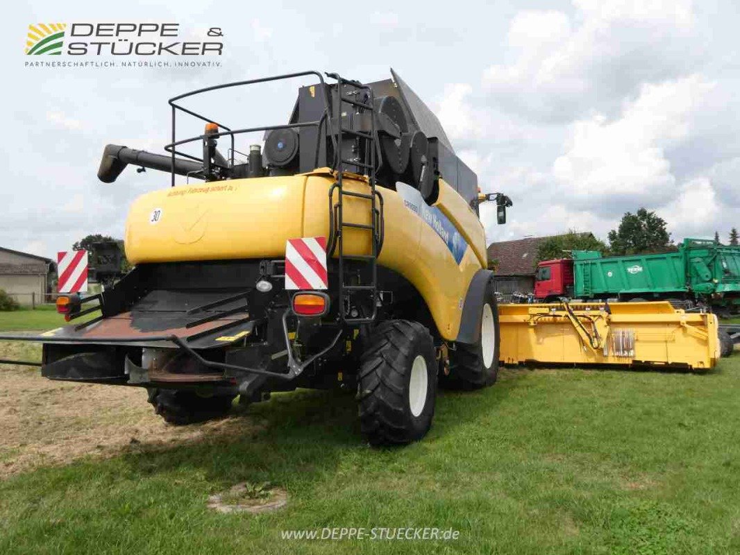 Mähdrescher of the type New Holland CR 9090 Elevation mit SW+SWW, Gebrauchtmaschine in Lauterberg/Barbis (Picture 8)