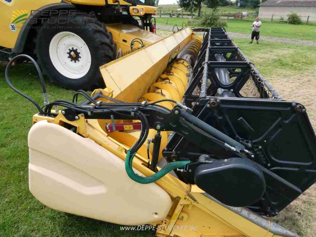 Mähdrescher of the type New Holland CR 9090 Elevation mit SW+SWW, Gebrauchtmaschine in Lauterberg/Barbis (Picture 10)