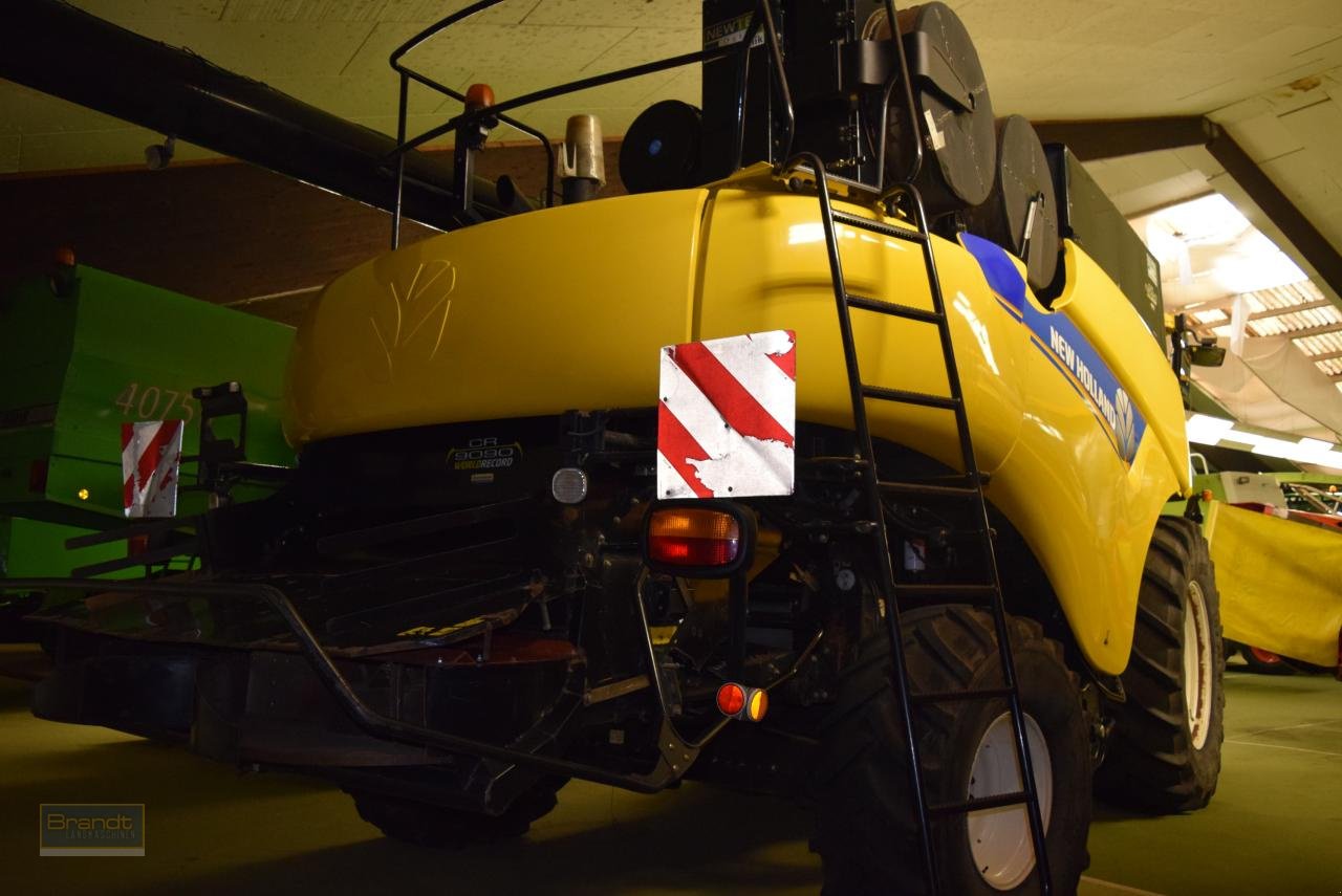 Mähdrescher of the type New Holland CR 9090 Elevation, Gebrauchtmaschine in Oyten (Picture 7)