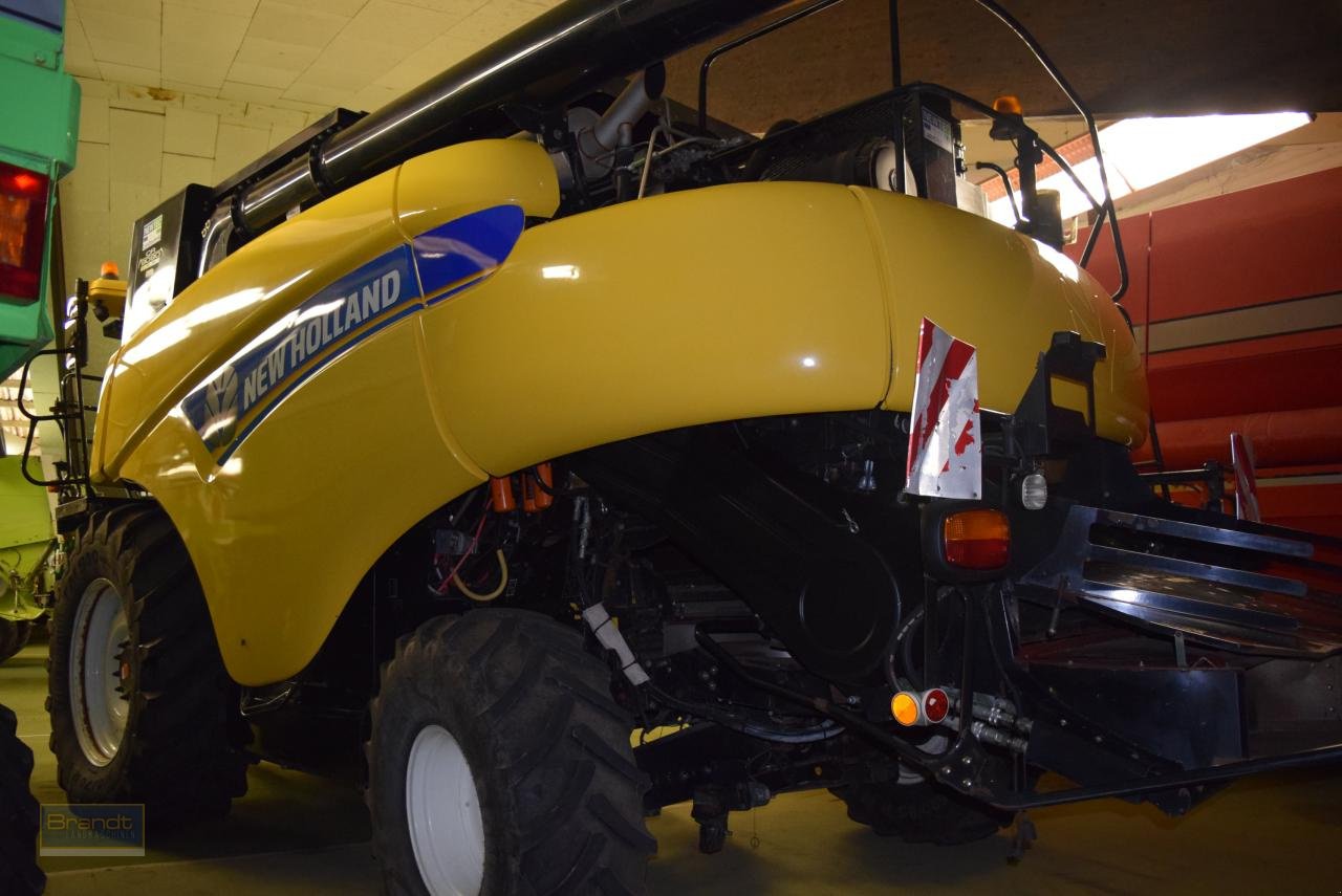 Mähdrescher of the type New Holland CR 9090 Elevation, Gebrauchtmaschine in Oyten (Picture 8)