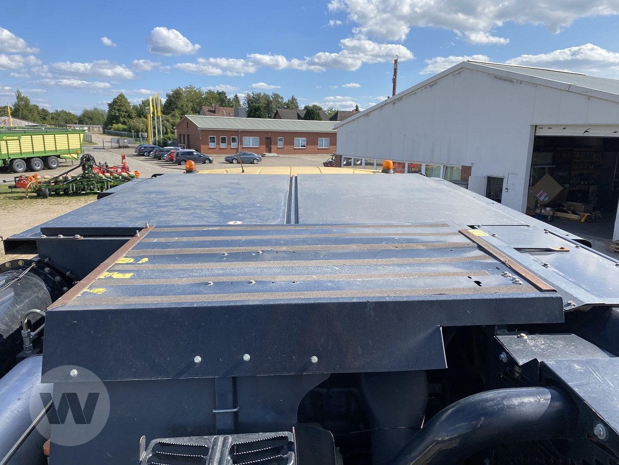 Mähdrescher des Typs New Holland CR 9090, Gebrauchtmaschine in Jördenstorf (Bild 11)