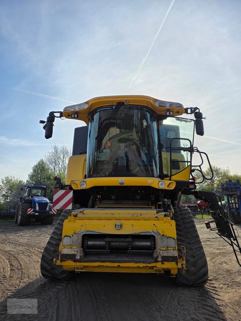 Mähdrescher des Typs New Holland CR 9090, Gebrauchtmaschine in Prenzlau (Bild 7)