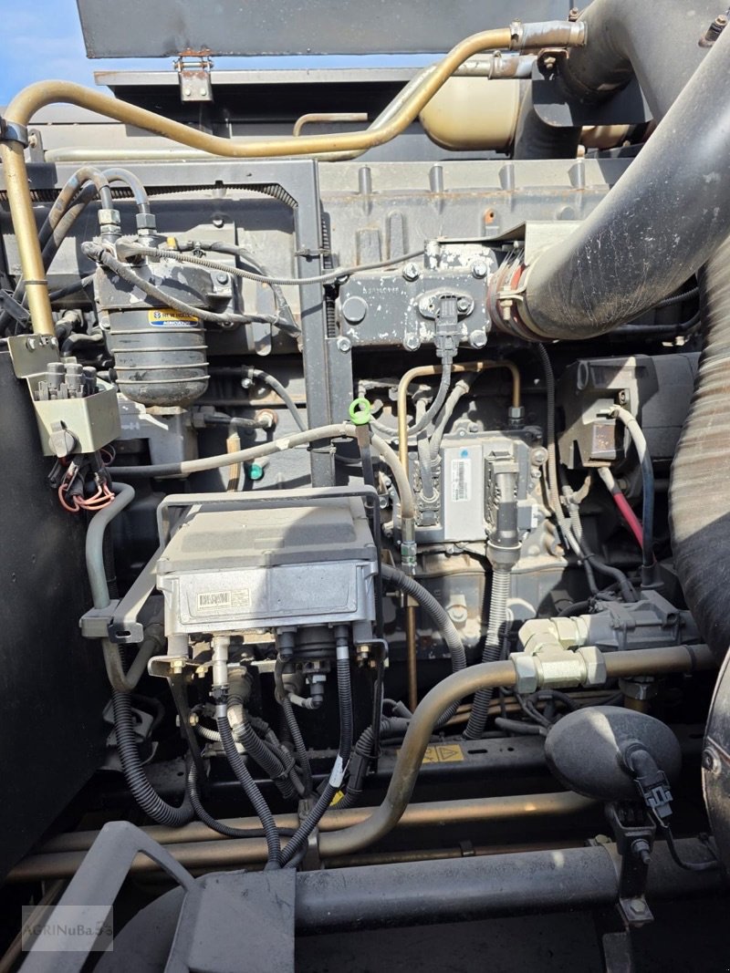 Mähdrescher des Typs New Holland CR 9090, Gebrauchtmaschine in Prenzlau (Bild 11)