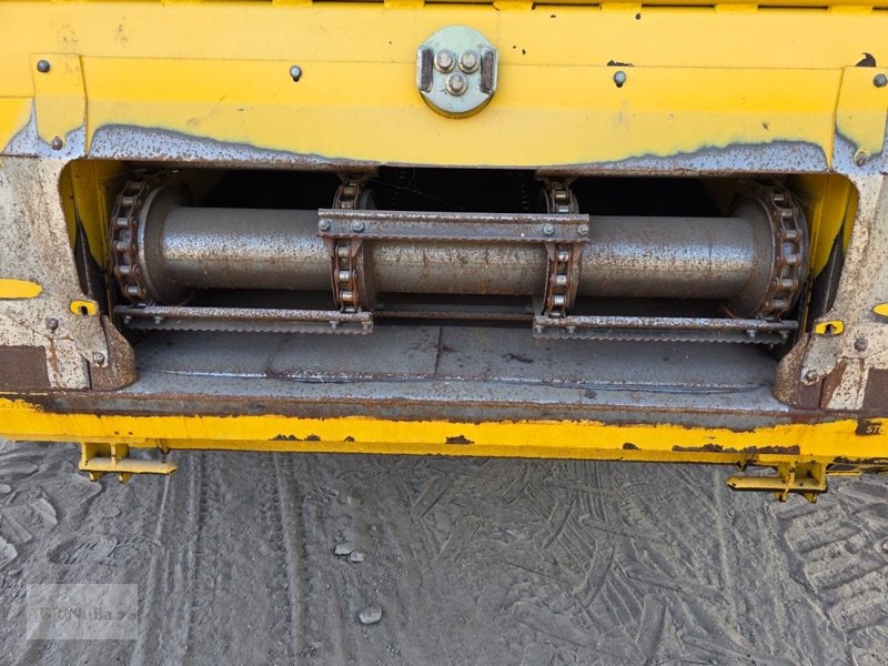 Mähdrescher of the type New Holland CR 9090, Gebrauchtmaschine in Prenzlau (Picture 9)