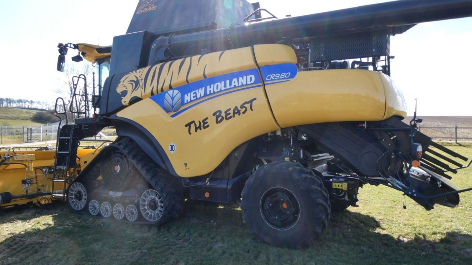 Mähdrescher des Typs New Holland CR 980 Bælte maskine. Med RTK og 12 meter skærebord., Gebrauchtmaschine in Kolding (Bild 2)