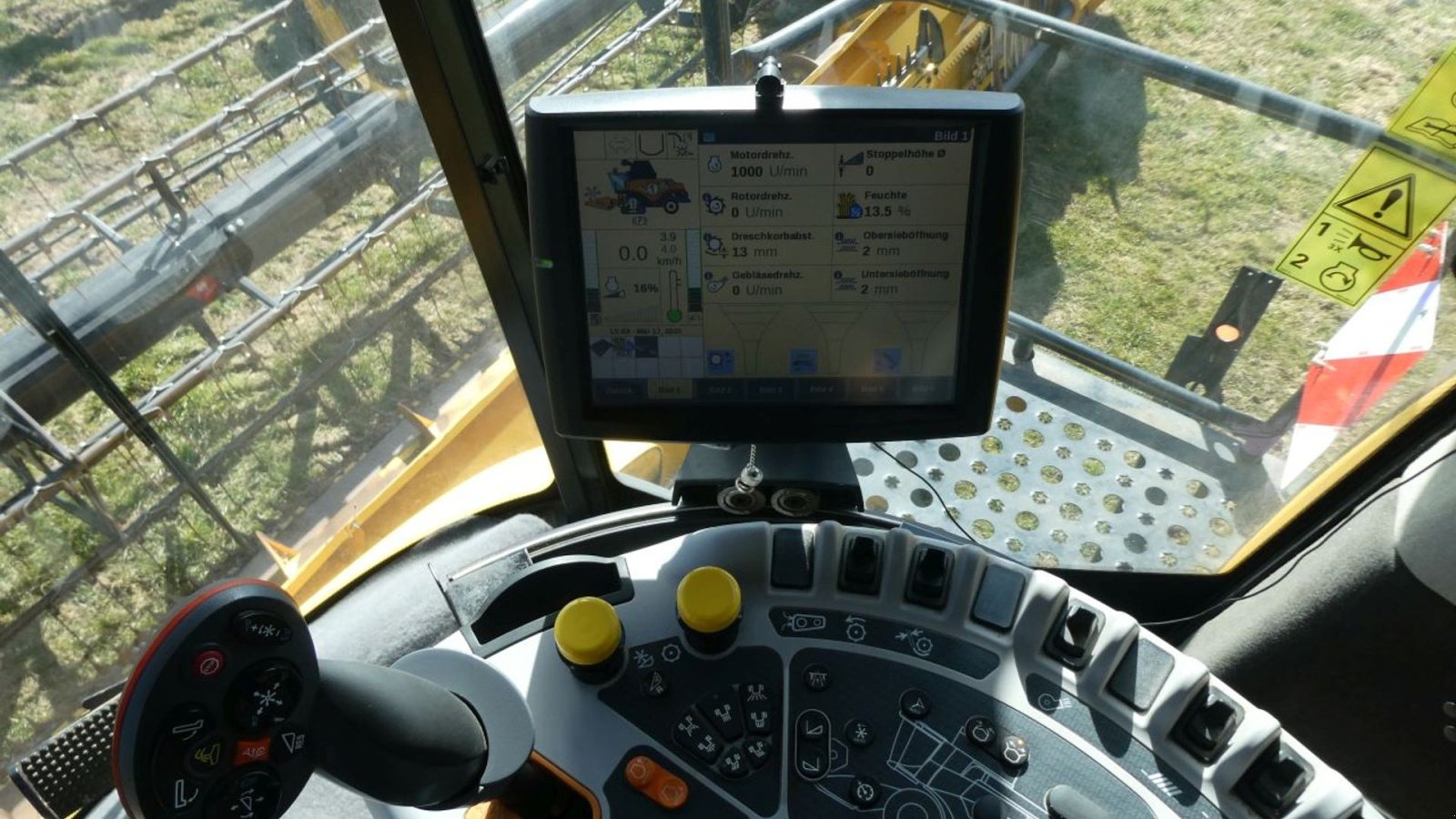 Mähdrescher des Typs New Holland CR 980 Bælte maskine. Med RTK og 12 meter skærebord., Gebrauchtmaschine in Kolding (Bild 10)