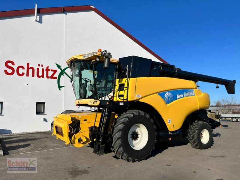 Mähdrescher vrste New Holland CR 980, SmartSteer, Schneidwerk optional, Gebrauchtmaschine v Schierling
