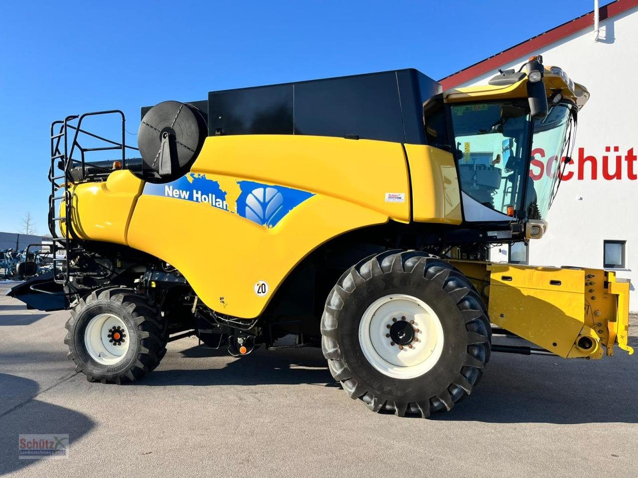 Mähdrescher vrste New Holland CR 980, SmartSteer, Schneidwerk optional, Gebrauchtmaschine v Schierling (Slika 13)