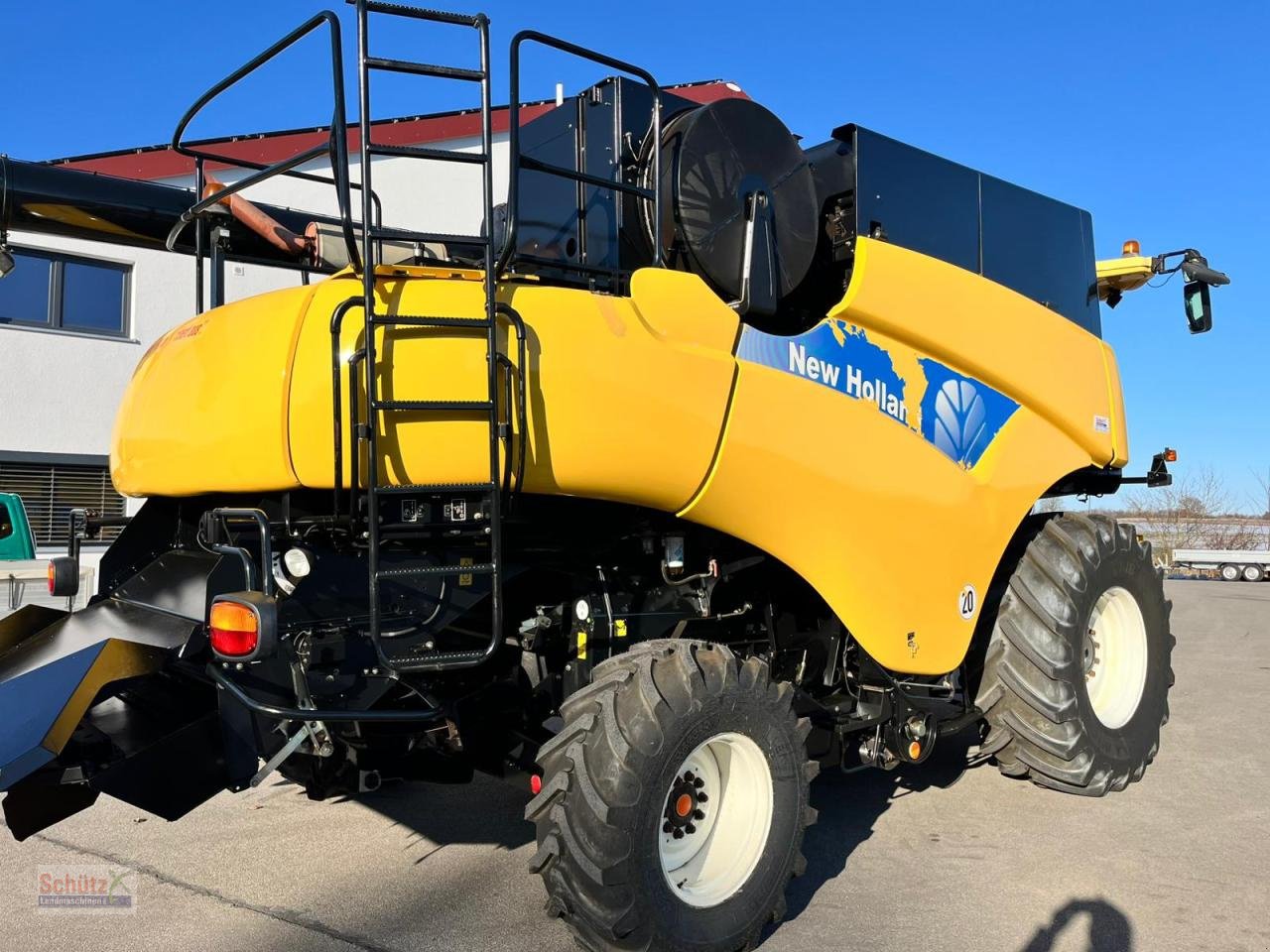 Mähdrescher vrste New Holland CR 980, SmartSteer, Schneidwerk optional, Gebrauchtmaschine v Schierling (Slika 15)