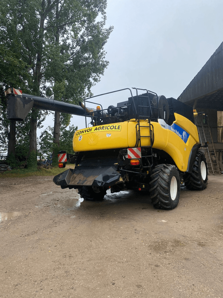 Mähdrescher typu New Holland CR 980, Gebrauchtmaschine w CINTHEAUX (Zdjęcie 3)