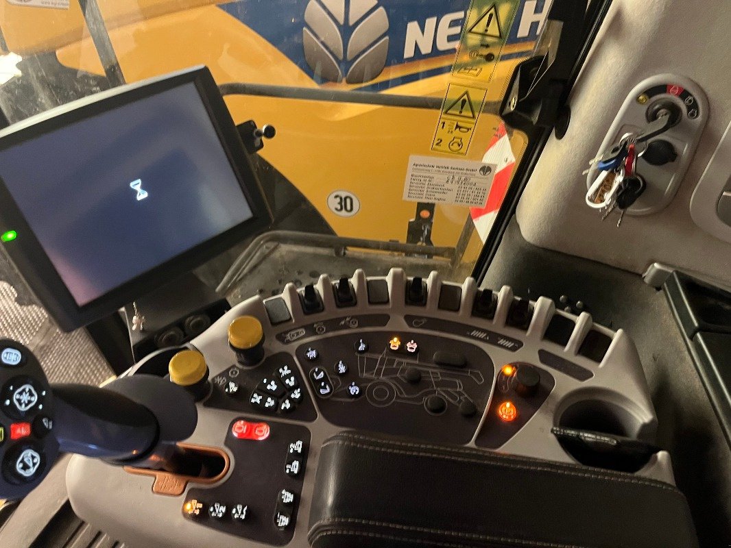 Mähdrescher typu New Holland CR 9.80, Gebrauchtmaschine v Ebersbach (Obrázek 12)