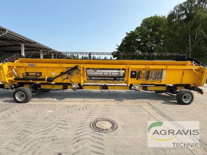 Mähdrescher of the type New Holland CR 9.90 RAUPE, Gebrauchtmaschine in Seelow (Picture 26)