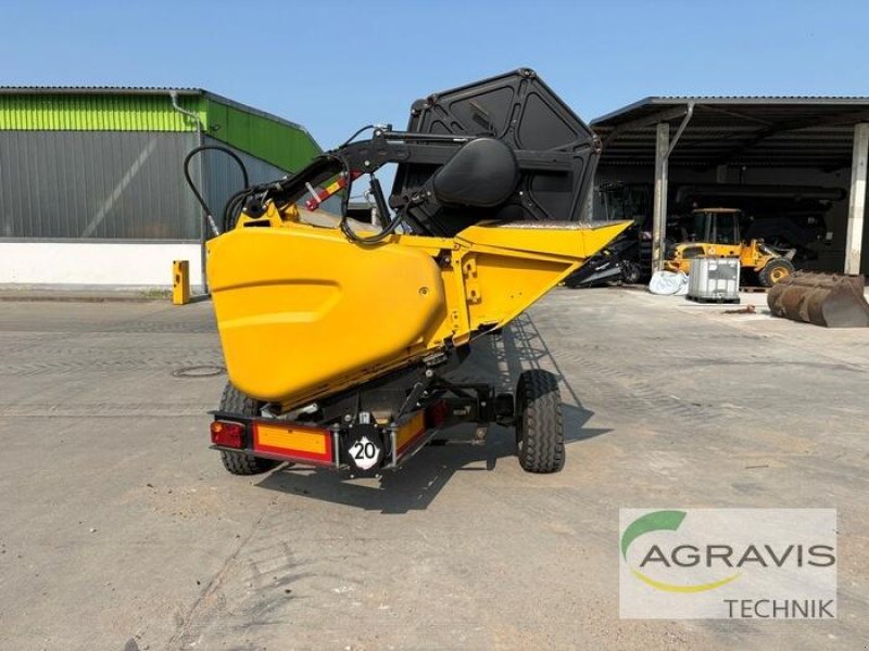 Mähdrescher of the type New Holland CR 9.90 RAUPE, Gebrauchtmaschine in Seelow (Picture 28)