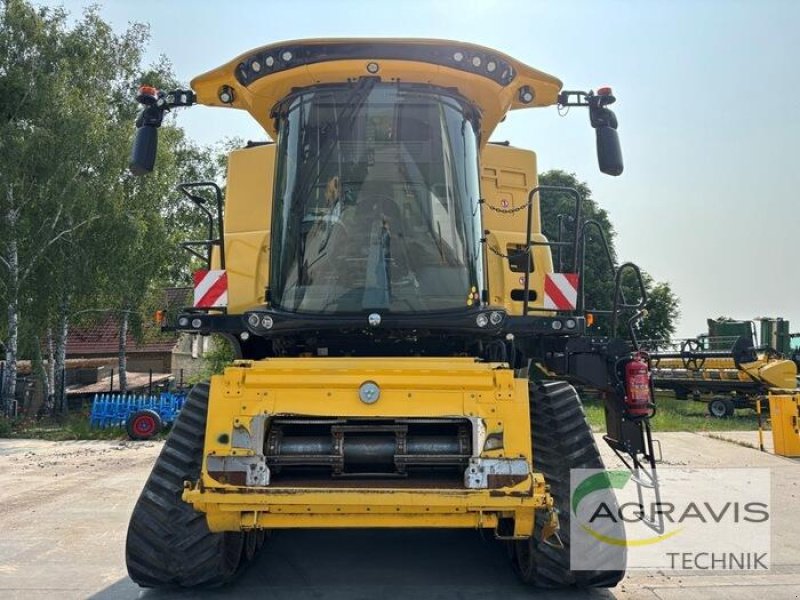 Mähdrescher of the type New Holland CR 9.90 RAUPE, Gebrauchtmaschine in Seelow (Picture 10)