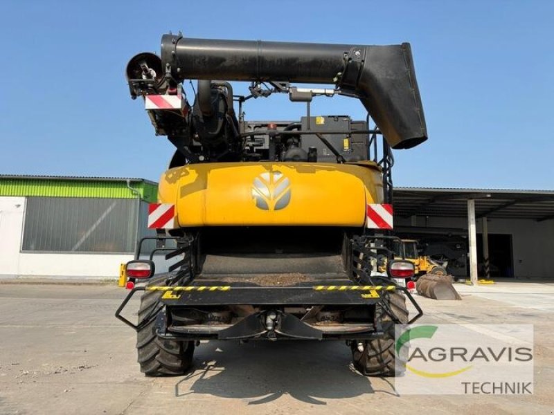 Mähdrescher of the type New Holland CR 9.90 RAUPE, Gebrauchtmaschine in Seelow (Picture 5)