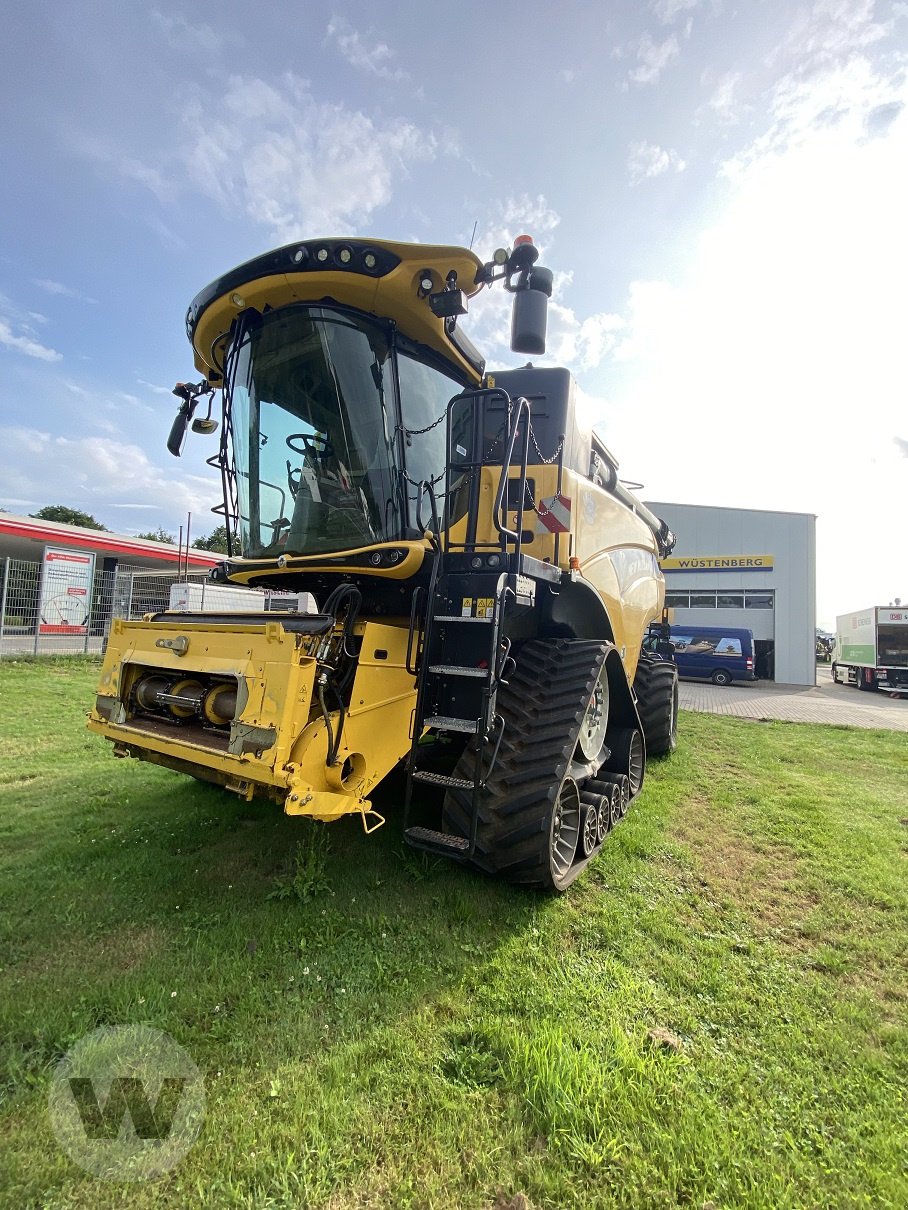Mähdrescher van het type New Holland CR 9.90, Gebrauchtmaschine in Bützow (Foto 2)