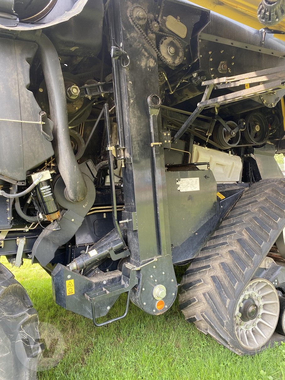 Mähdrescher van het type New Holland CR 9.90, Gebrauchtmaschine in Bützow (Foto 5)