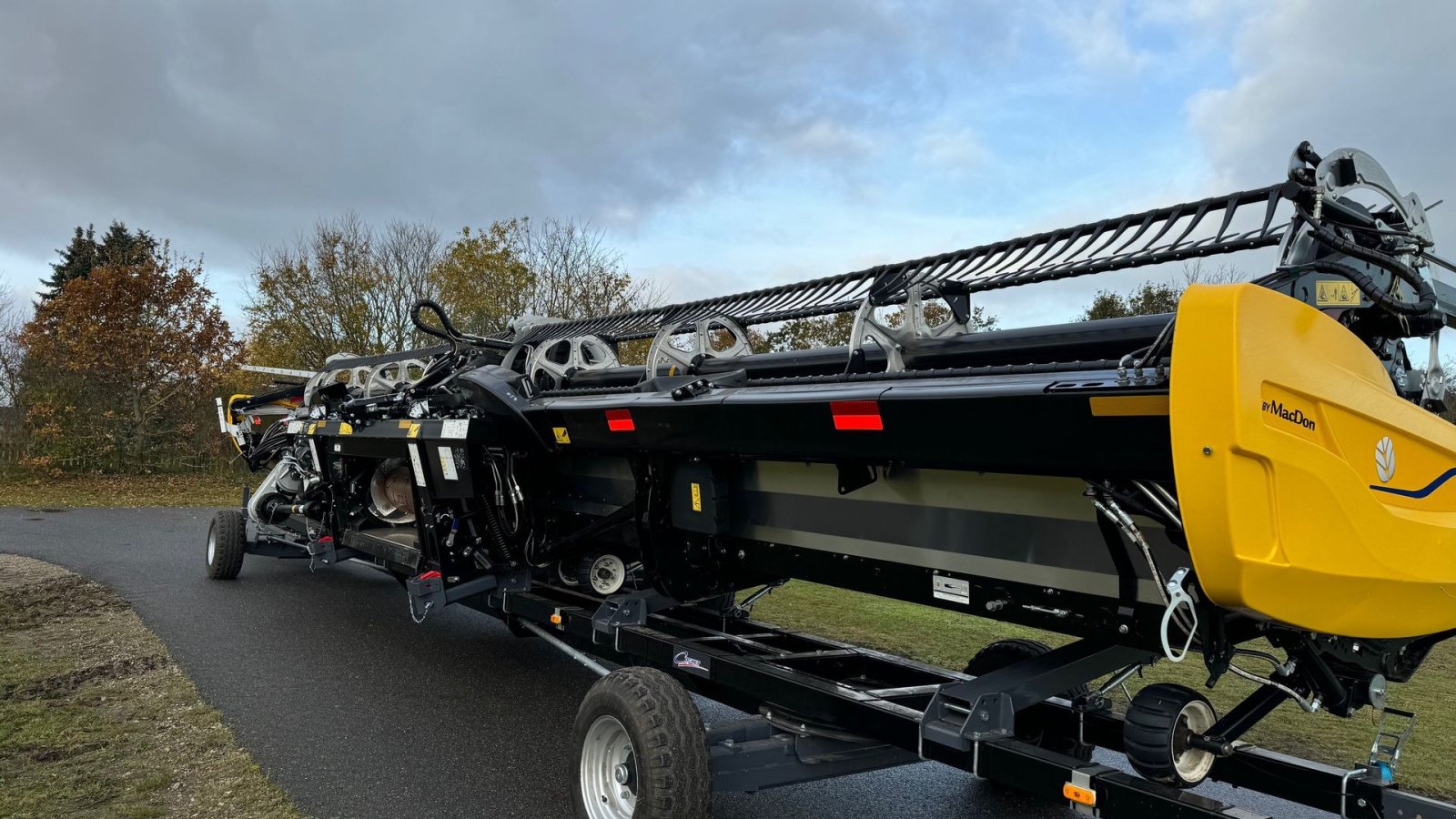 Mähdrescher of the type New Holland CR10.90, Gebrauchtmaschine in Holstebro (Picture 10)