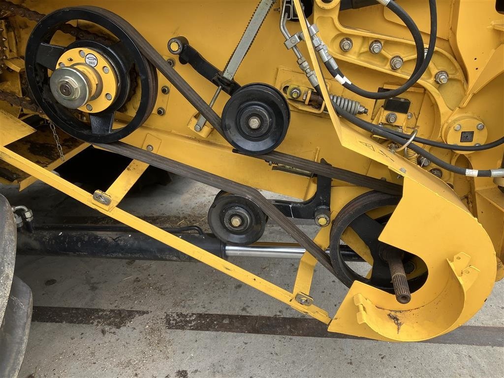 Mähdrescher of the type New Holland CR10.90, Gebrauchtmaschine in Middelfart (Picture 11)