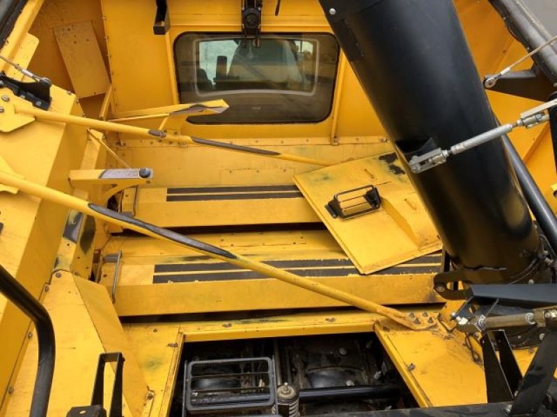 Mähdrescher of the type New Holland CR10.90, Gebrauchtmaschine in Middelfart (Picture 11)