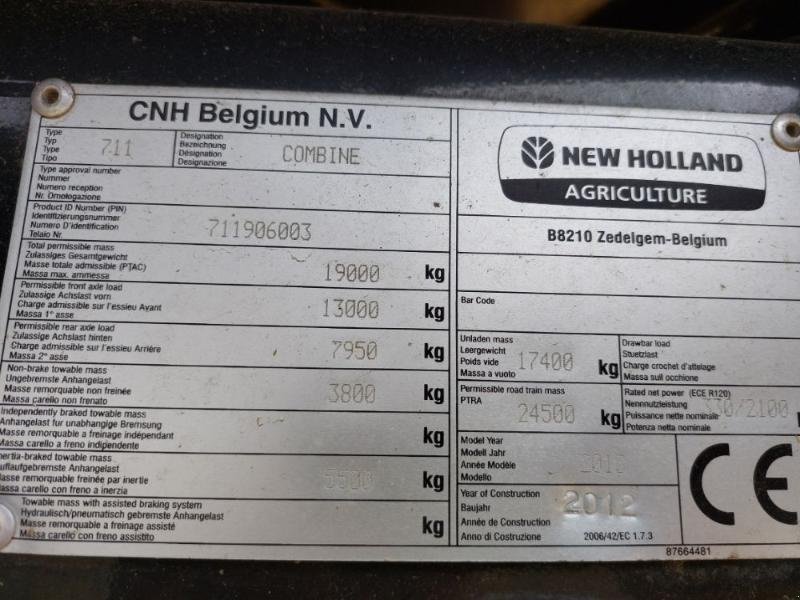Mähdrescher typu New Holland CR8080, Gebrauchtmaschine v CHAUMONT (Obrázek 2)