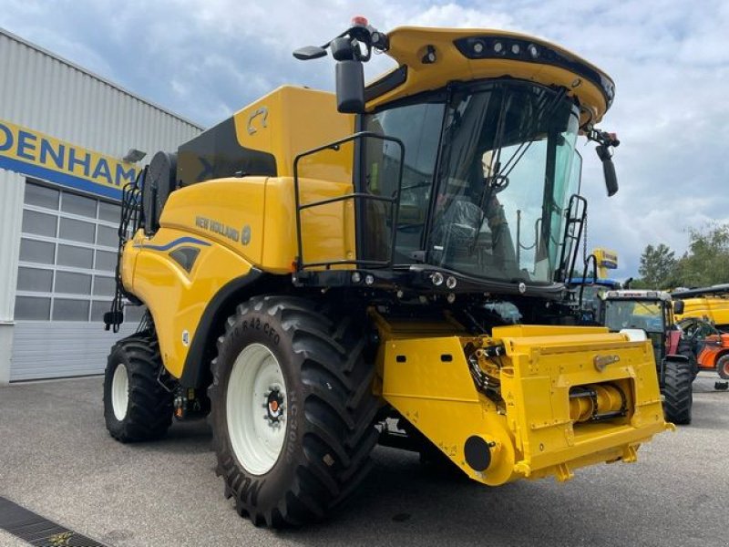 Mähdrescher tip New Holland CR8.80 Revelation, Gebrauchtmaschine in Burgkirchen (Poză 2)