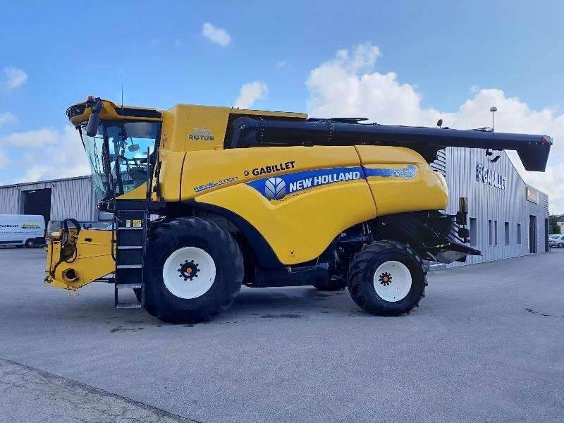 Mähdrescher del tipo New Holland CR890, Gebrauchtmaschine In PONTIVY (Immagine 1)