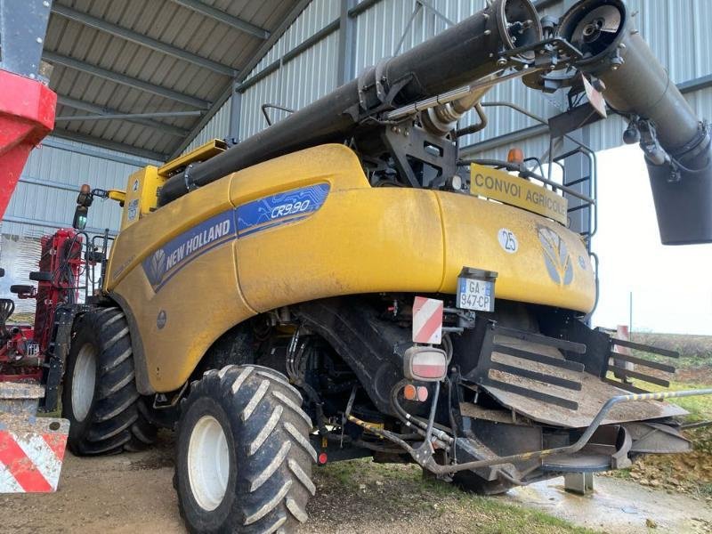 Mähdrescher tip New Holland CR9-90, Gebrauchtmaschine in CHAUMONT (Poză 4)