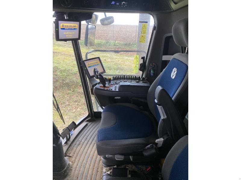 Mähdrescher tip New Holland CR9-90, Gebrauchtmaschine in CHAUMONT (Poză 2)