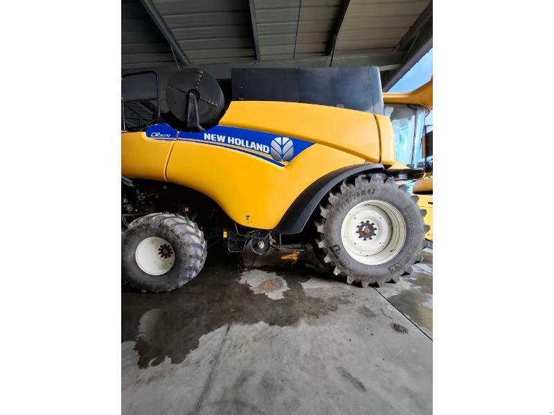 Mähdrescher Türe ait New Holland CR9070, Gebrauchtmaschine içinde ANTIGNY (resim 4)