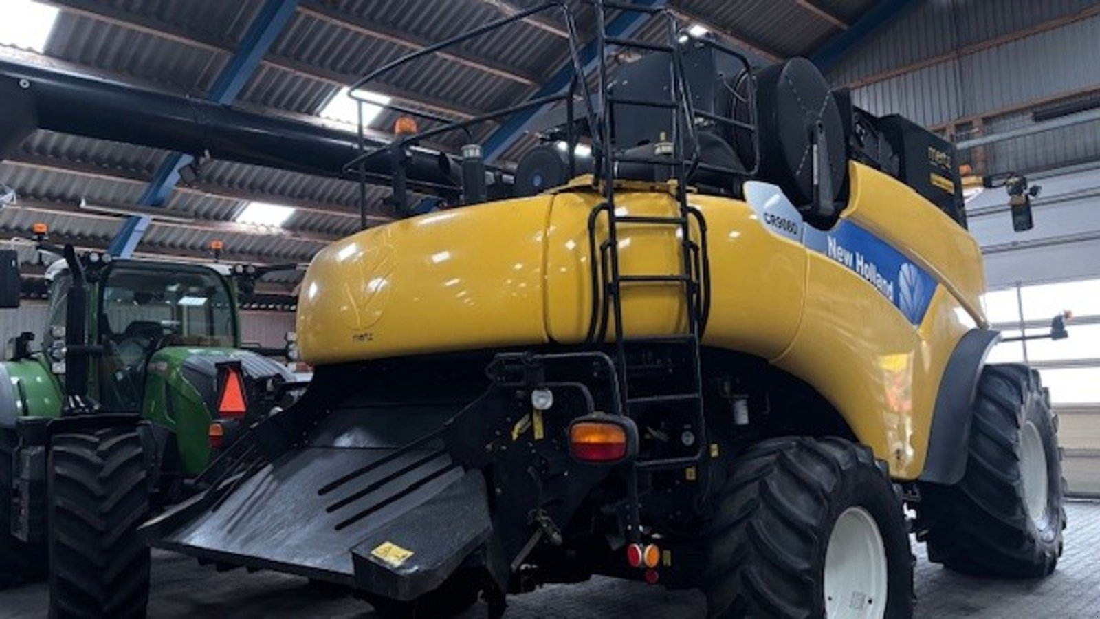 Mähdrescher of the type New Holland CR9080, Gebrauchtmaschine in Sakskøbing (Picture 3)