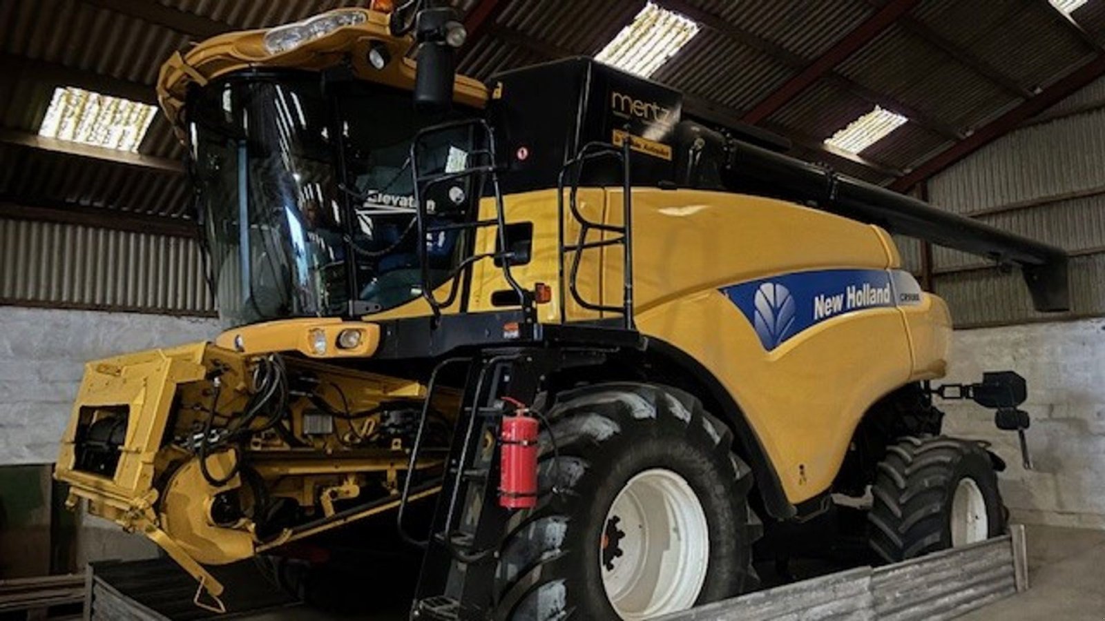 Mähdrescher of the type New Holland CR9080, Gebrauchtmaschine in Sakskøbing (Picture 9)