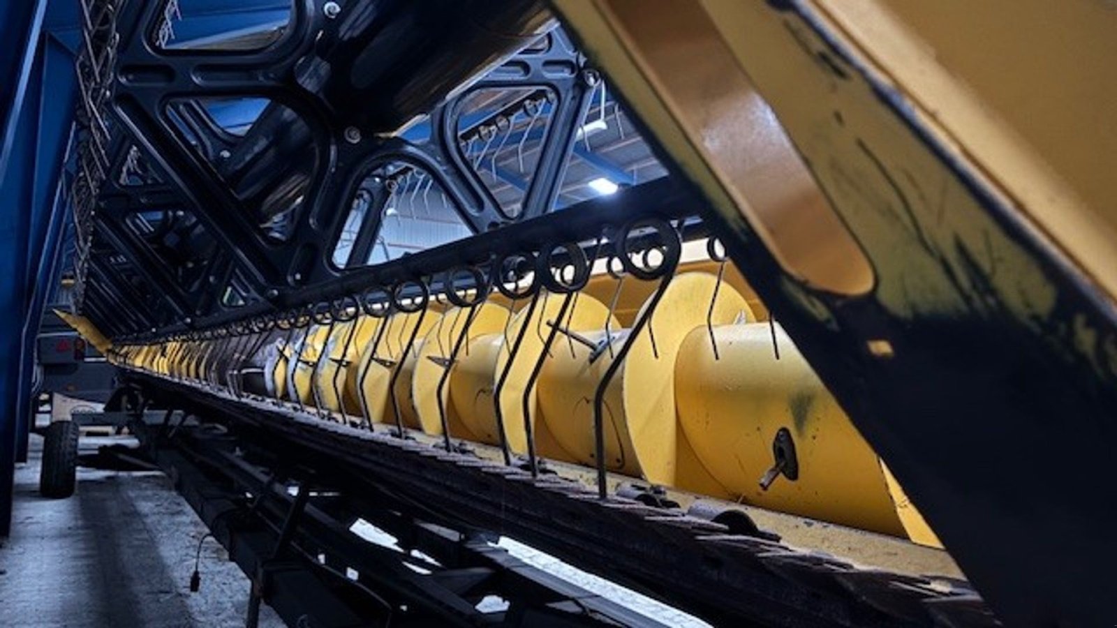 Mähdrescher of the type New Holland CR9080, Gebrauchtmaschine in Sakskøbing (Picture 12)